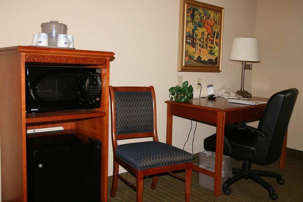 Hampton Inn & Suites Clinton Kültér fotó